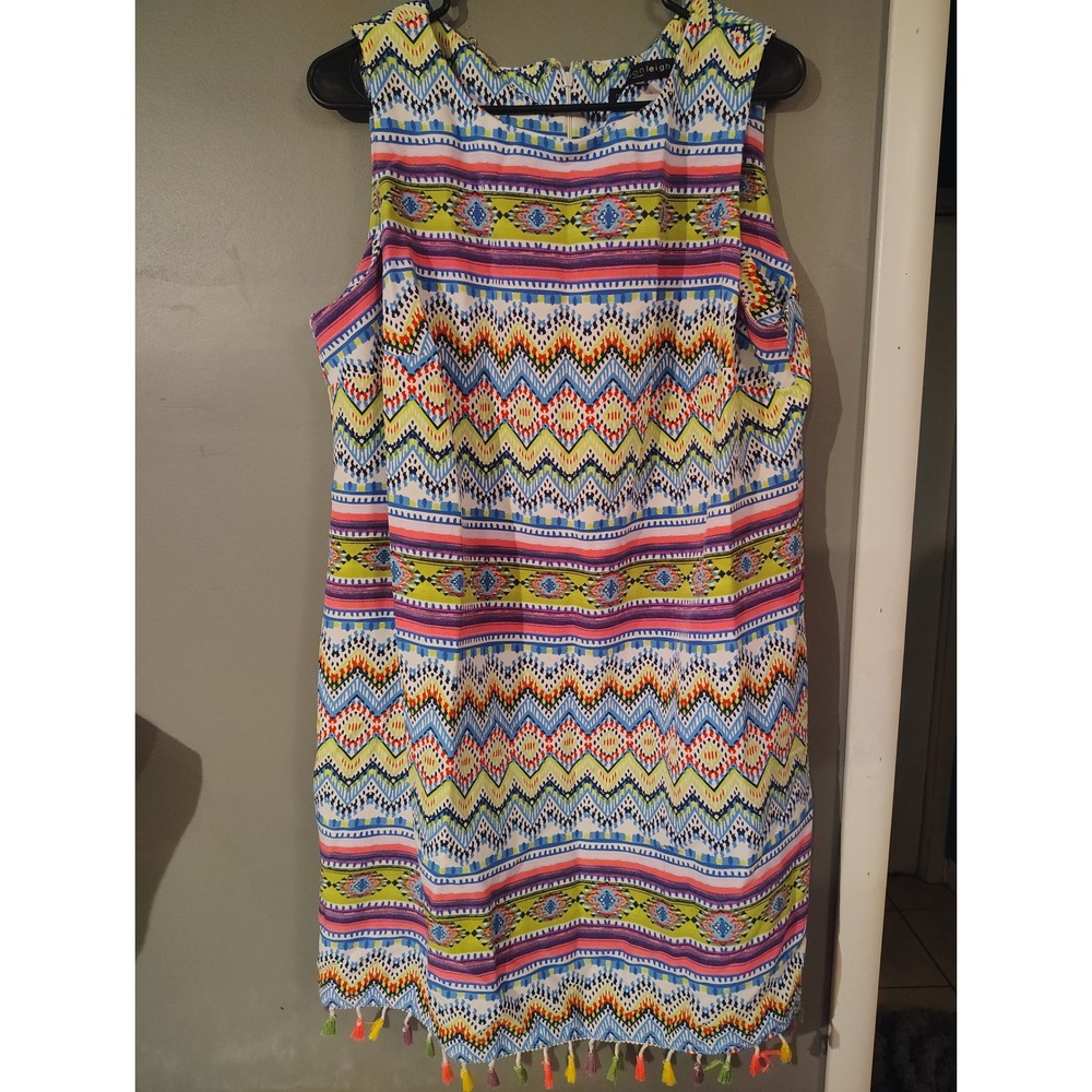 Madison Leigh Women 14W Sleeveless Geometric Tribal Print Tassel Hem Shift Dress